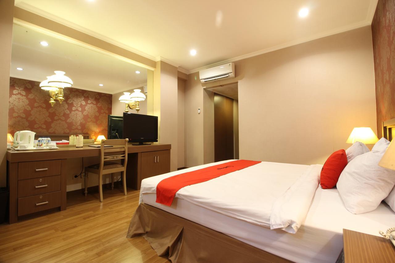 Reddoorz Premium @ Slamet Riyadi 2 Solo Eksteriør billede