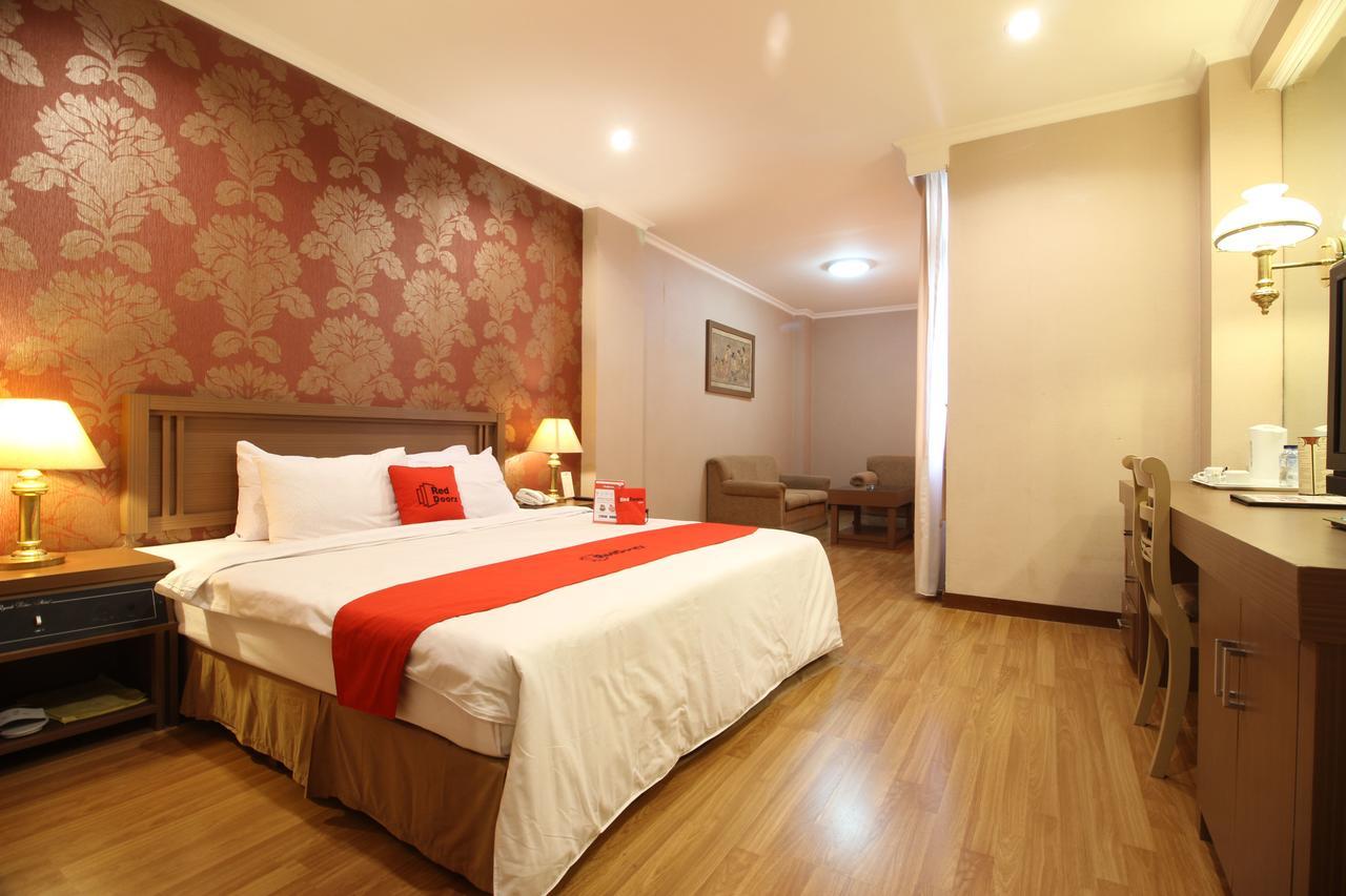Reddoorz Premium @ Slamet Riyadi 2 Solo Eksteriør billede