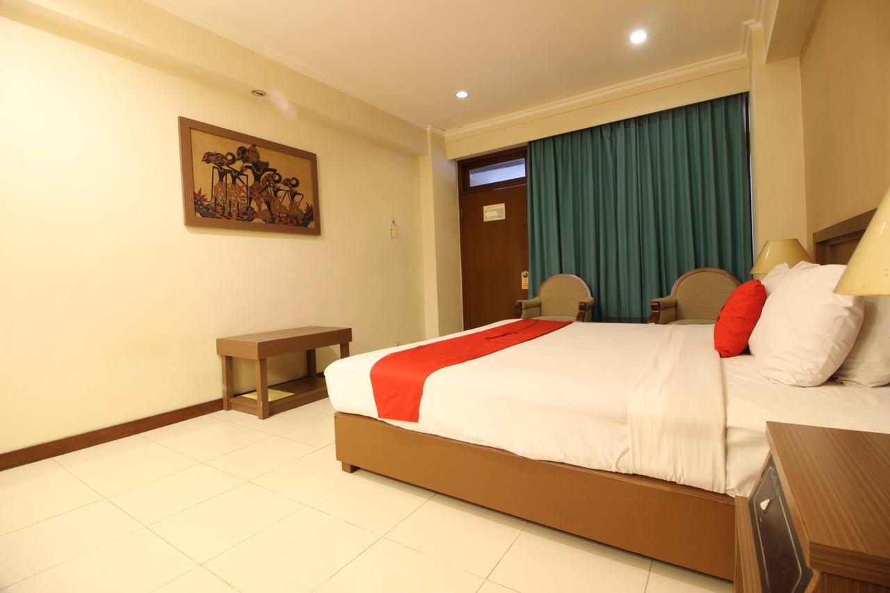 Reddoorz Premium @ Slamet Riyadi 2 Solo Eksteriør billede