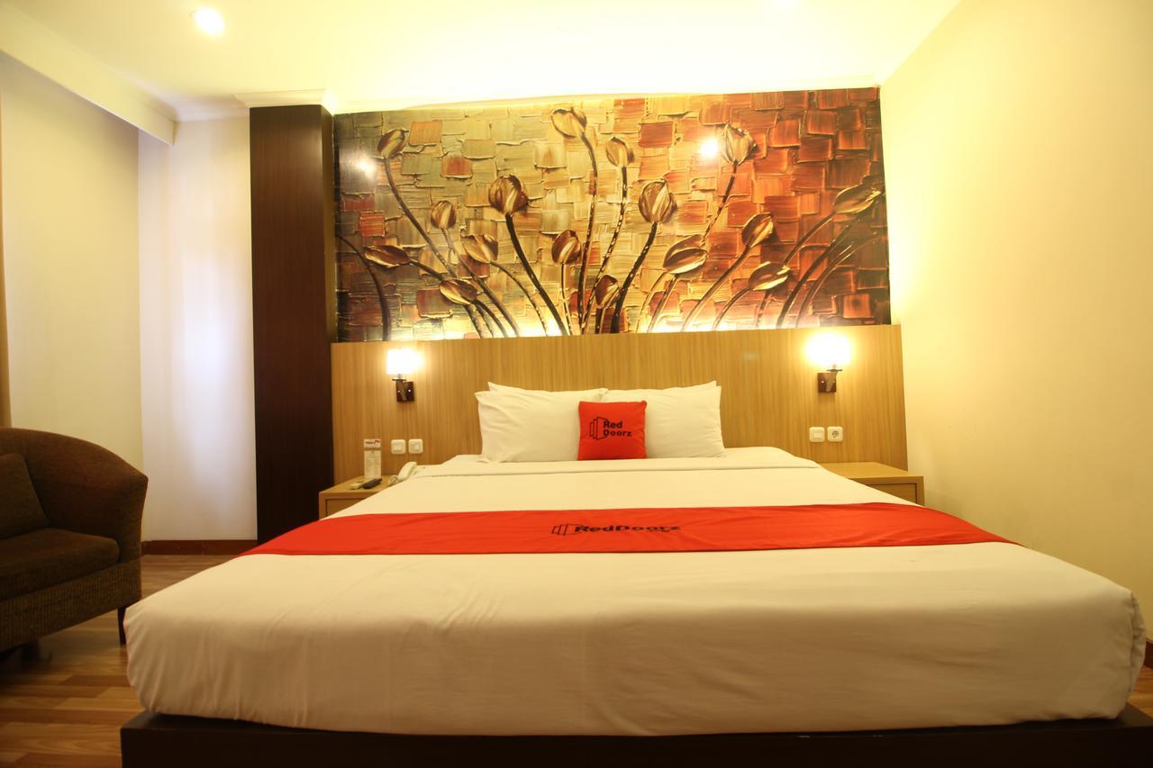 Reddoorz Premium @ Slamet Riyadi 2 Solo Eksteriør billede