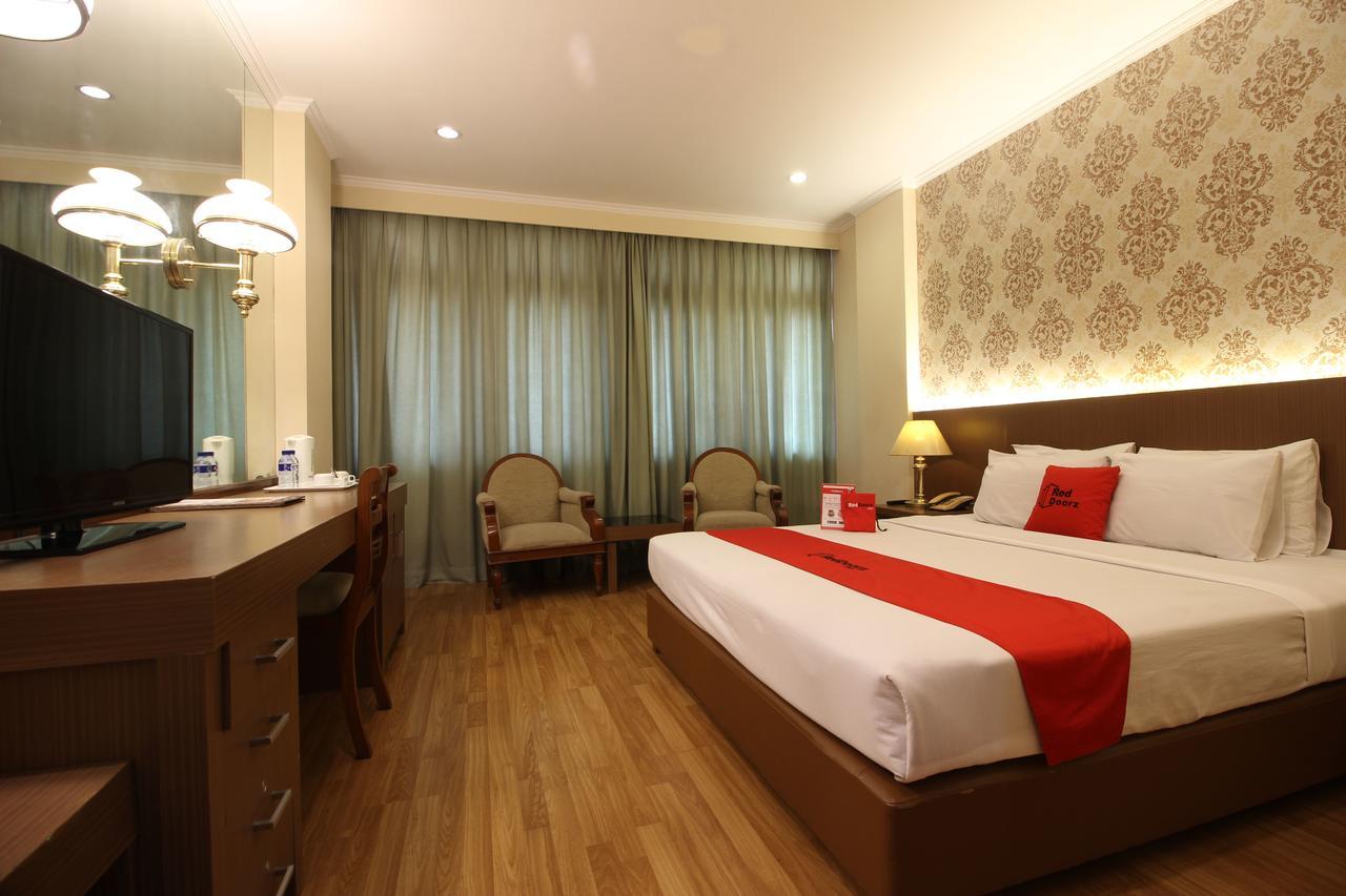 Reddoorz Premium @ Slamet Riyadi 2 Solo Eksteriør billede