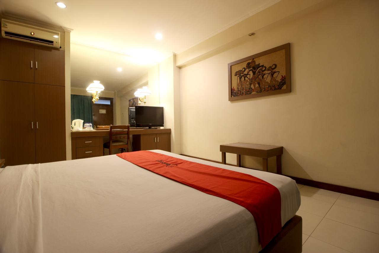 Reddoorz Premium @ Slamet Riyadi 2 Solo Eksteriør billede