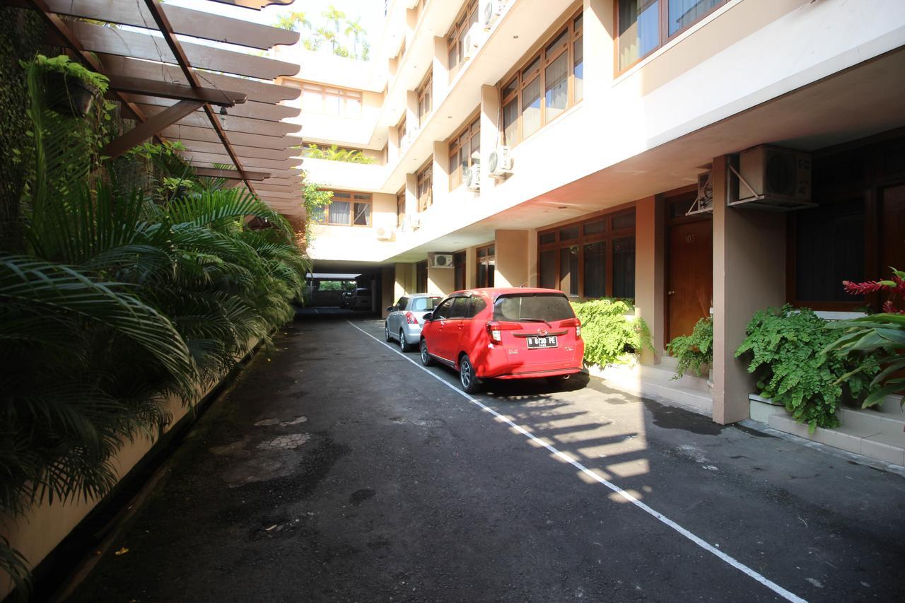 Reddoorz Premium @ Slamet Riyadi 2 Solo Eksteriør billede
