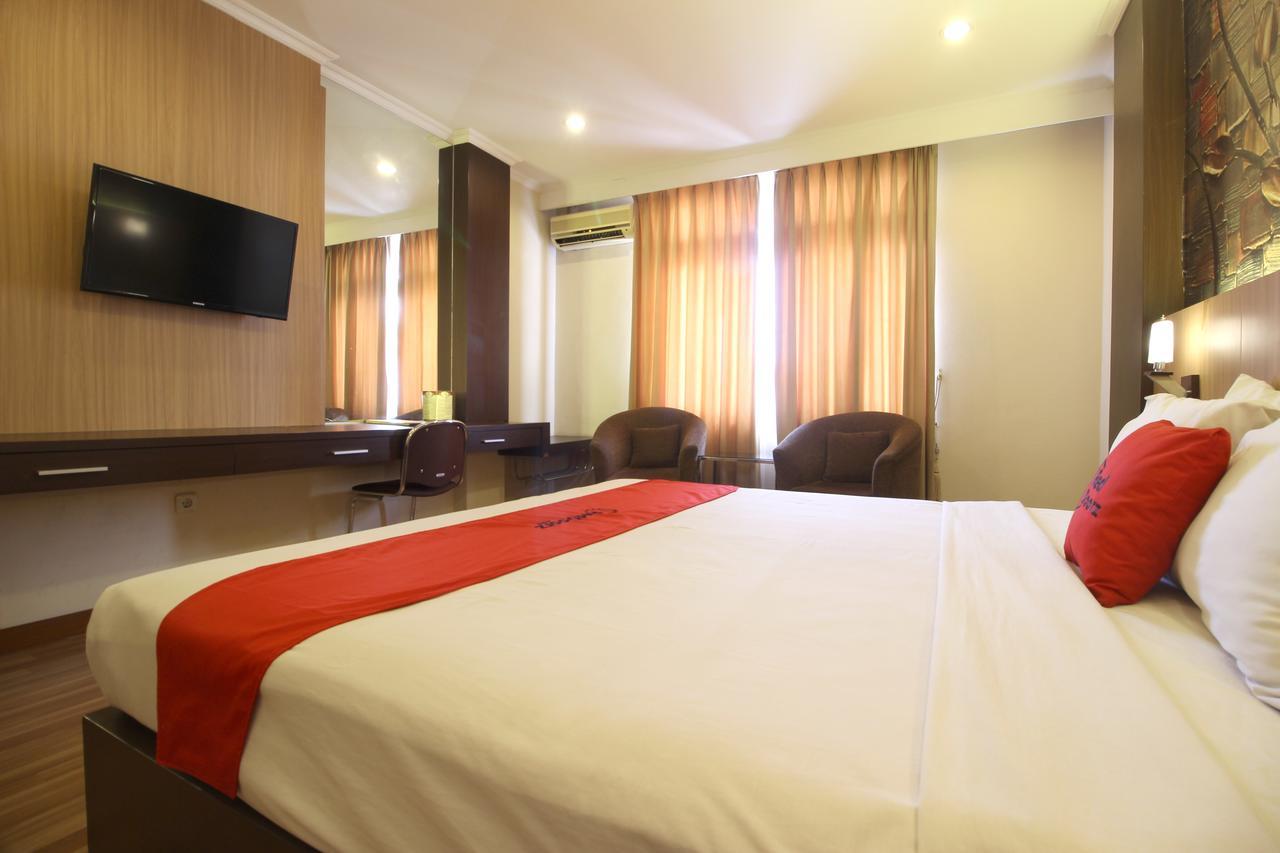 Reddoorz Premium @ Slamet Riyadi 2 Solo Eksteriør billede