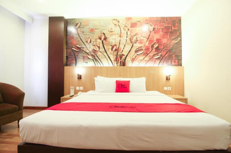 Reddoorz Premium @ Slamet Riyadi 2 Solo Eksteriør billede